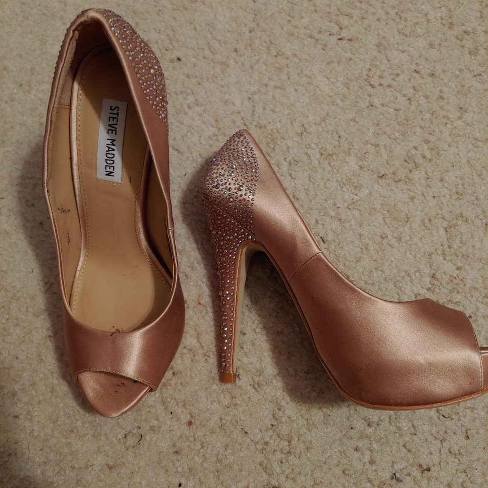 Peep Toe Pumps